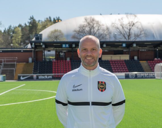Manuel Lindberg lämnar som klubbdirektör