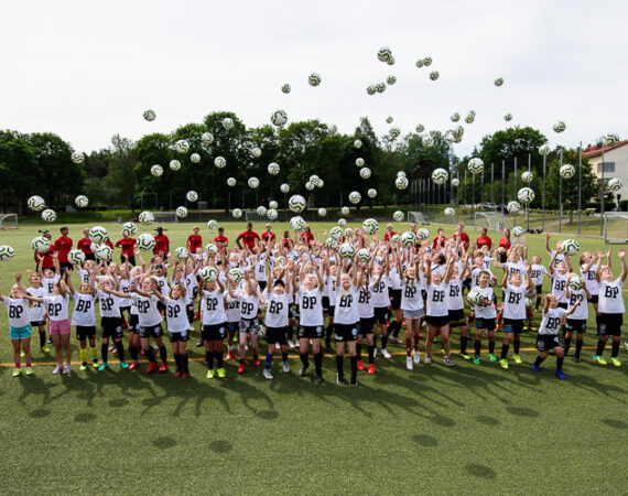 Dags att boka plats på Sommarfotbollskolan