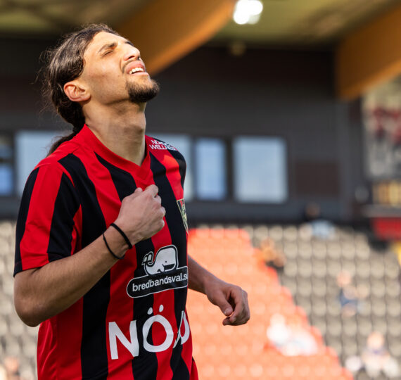 David Isso skriver seniorkontrakt