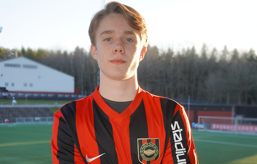 AKADEMI: Lias Kauppi skriver kontrakt